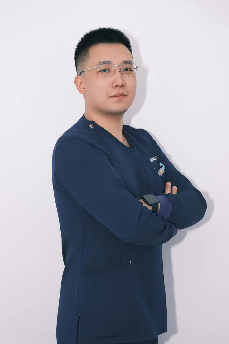 杨承烨执业医师｜主诊医生形象照